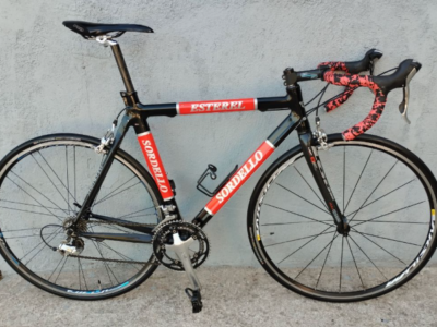 Vélo route en carbone et alu