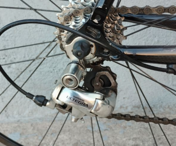 Vélo route en carbone et alu