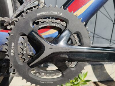 Vélo de route à réparer